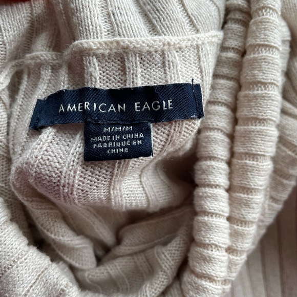 3/$30 American Eagle Cropped Turtleneck - Picture 3 of 4